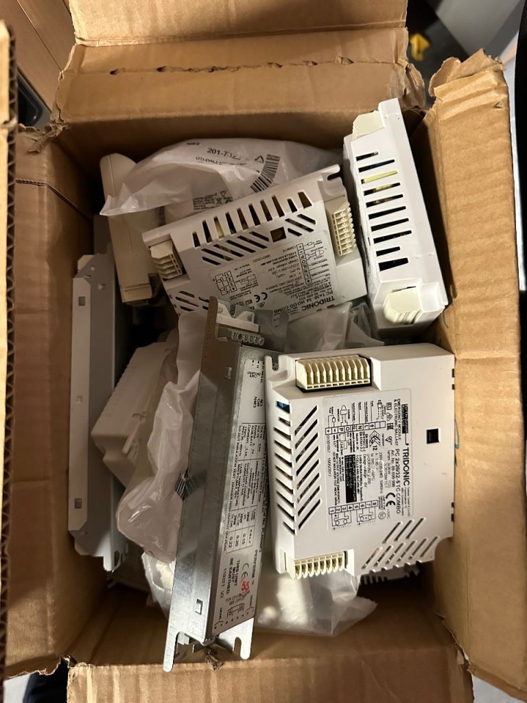 Electrical components (unused) 