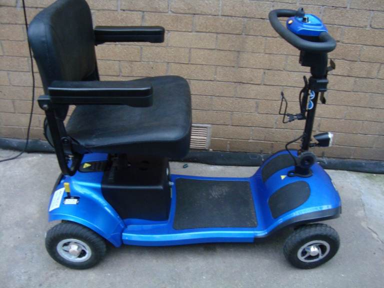 Blue Mobility Scooter – Good Condition, Ready to Use