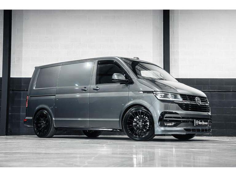  Volkswagen Transporter VOLKSWAGEN TRANSPORTER VW T6.1 T32 PANEL VAN HIGHLINE SWB 150PS 2.0 TDI D...