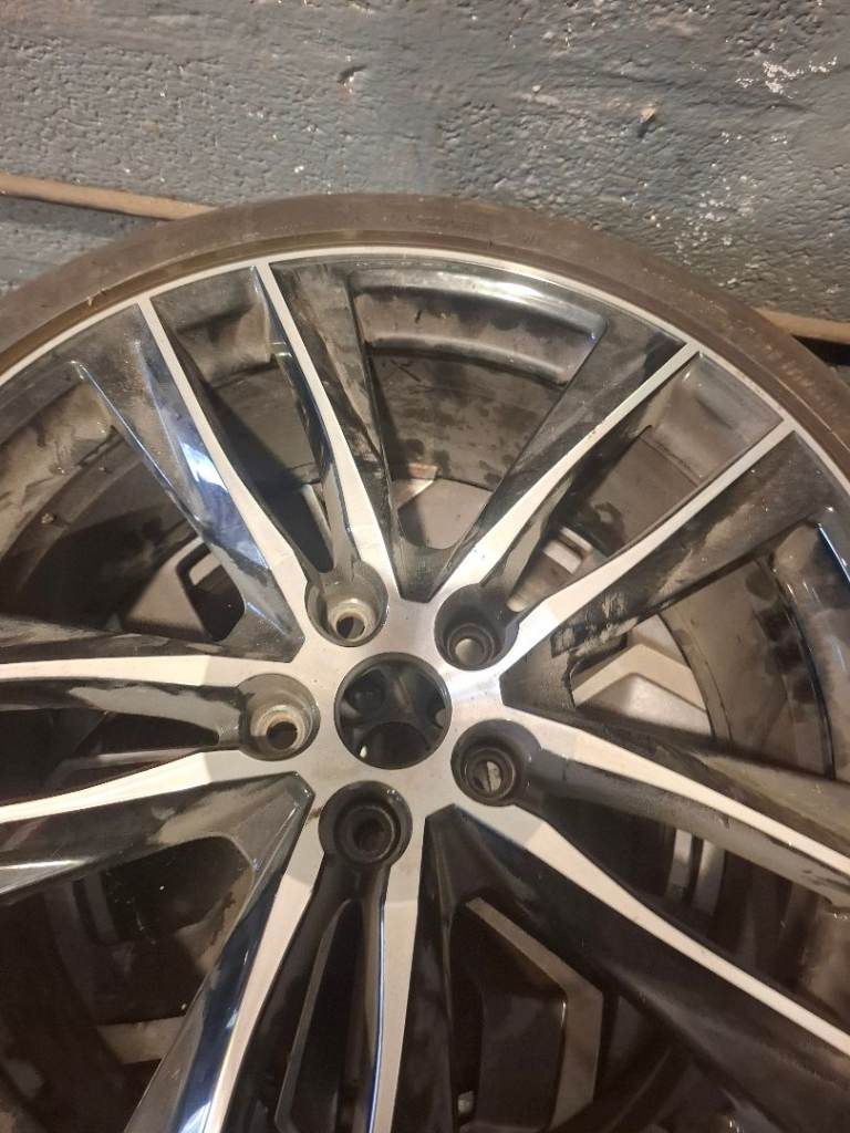 cupra 19 inch alloys 