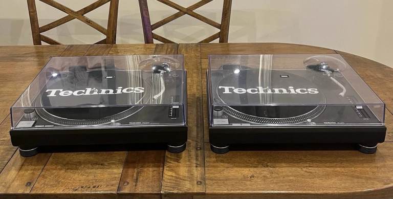 Technics SL-1210 MK2 direct-drive turntable