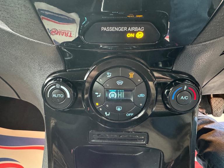 2017 Ford Fiesta 1.5 TDCi Titanium 5dr HATCHBACK Diesel Manual