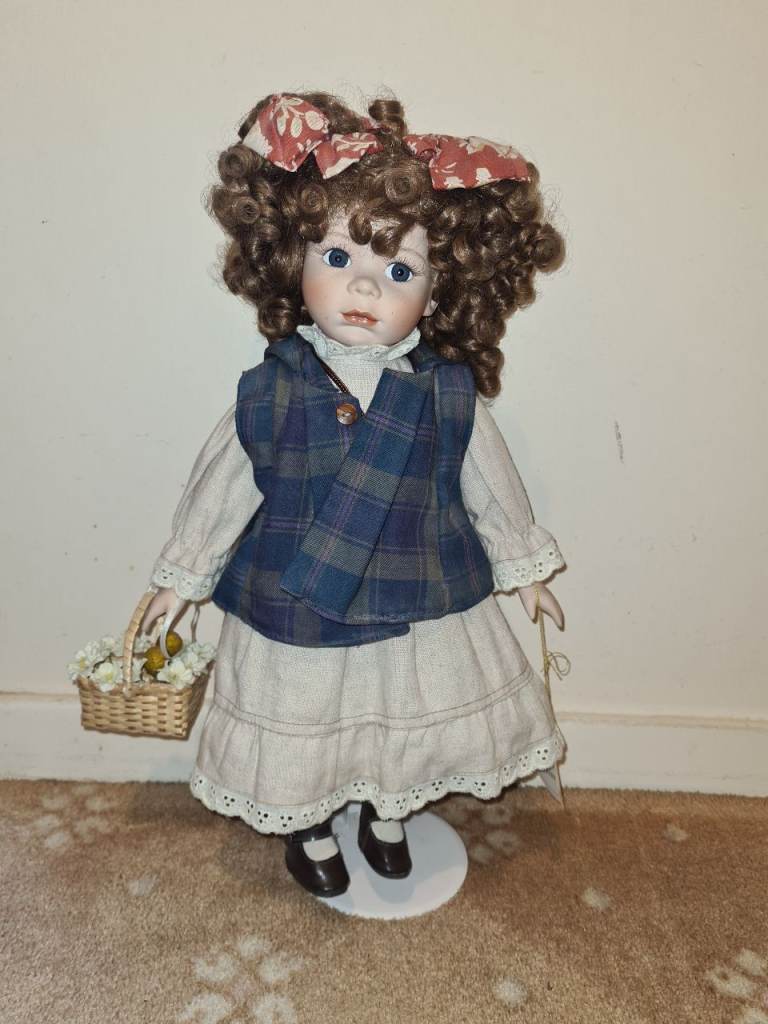 Porcelain Doll Leonardo collectors - Jennifer