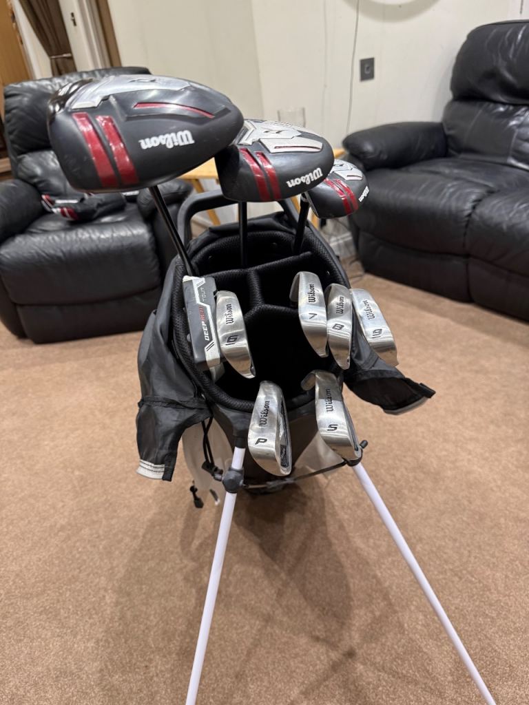 Wilson Deep Red Golf Club Set with matching Stand Bag