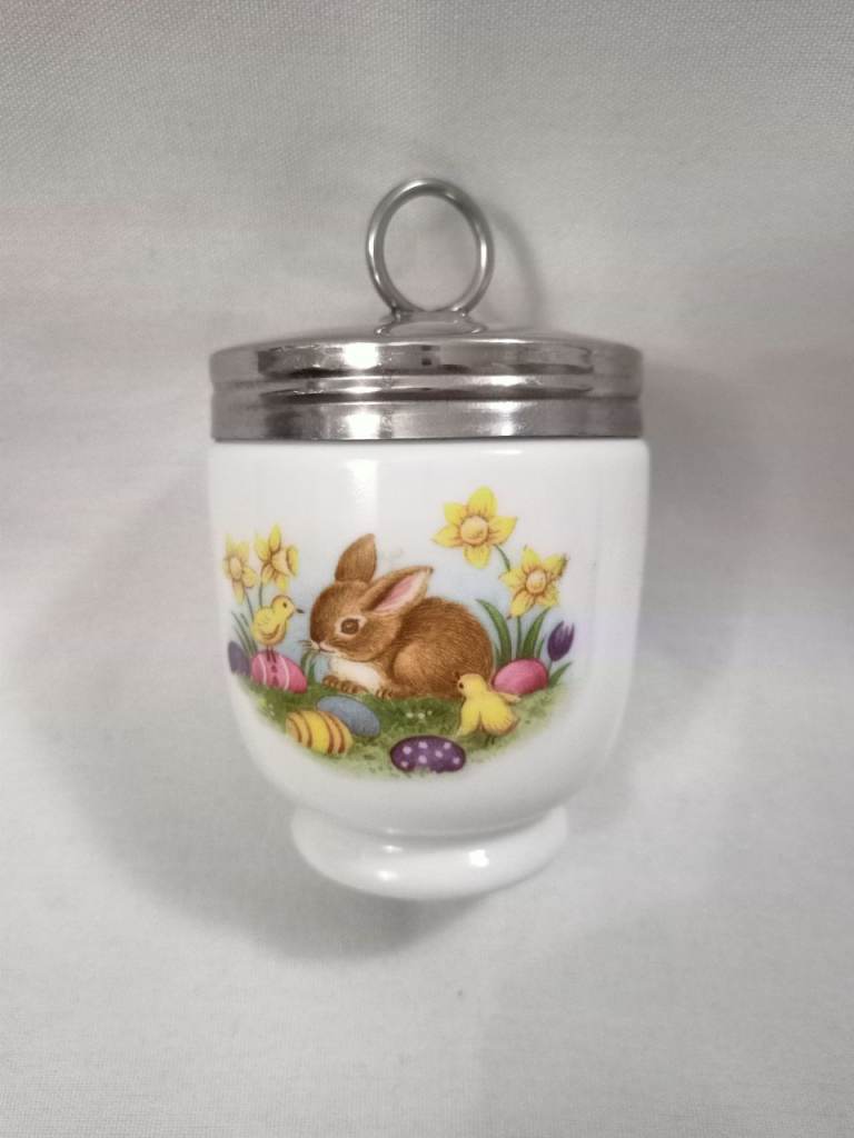 VINTAGE SCARCE ROYAL WORCESTER "EASTER BUNNY" KING SIZE CODDLER.