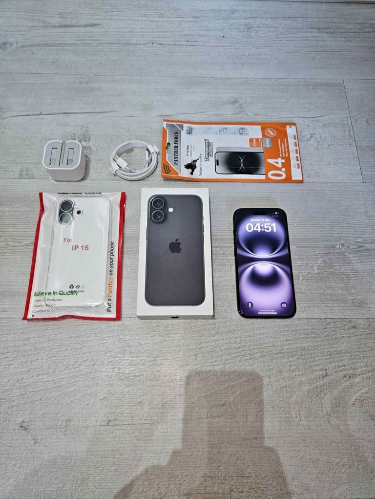 Iphone 16 5G Bundle 256GB 90% Batt Unlocked Black IPhone