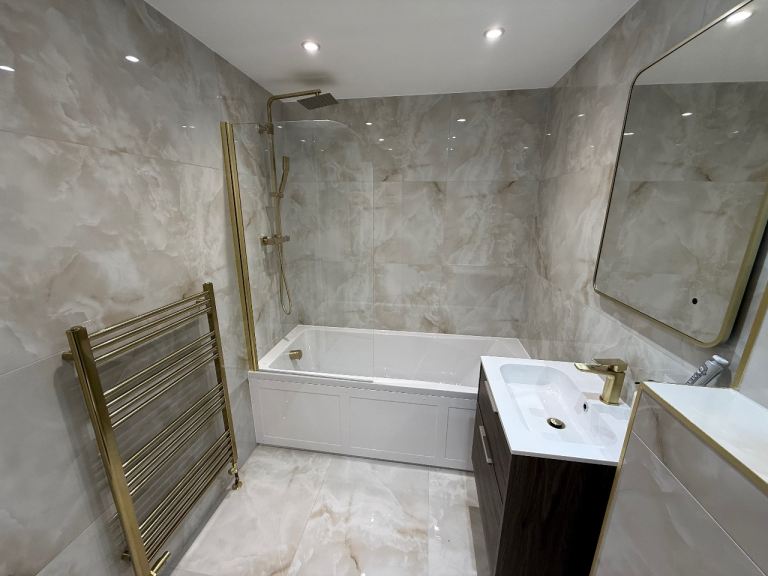 Bathroom Fitter East London | Full Bathroom Renovation | House Refurbishment