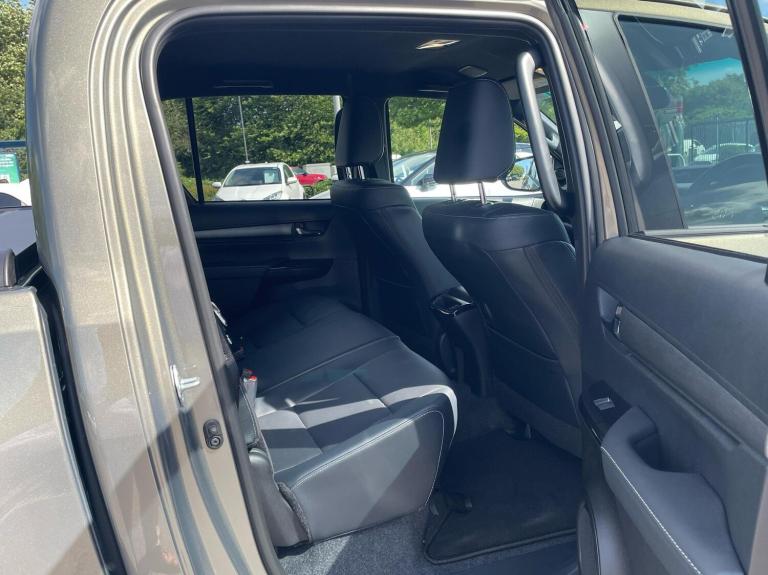 2025 Toyota Hilux Invincible X D/Cab Pick Up 2.8 D 48V Auto Double Cab Pick-up Diesel Automatic