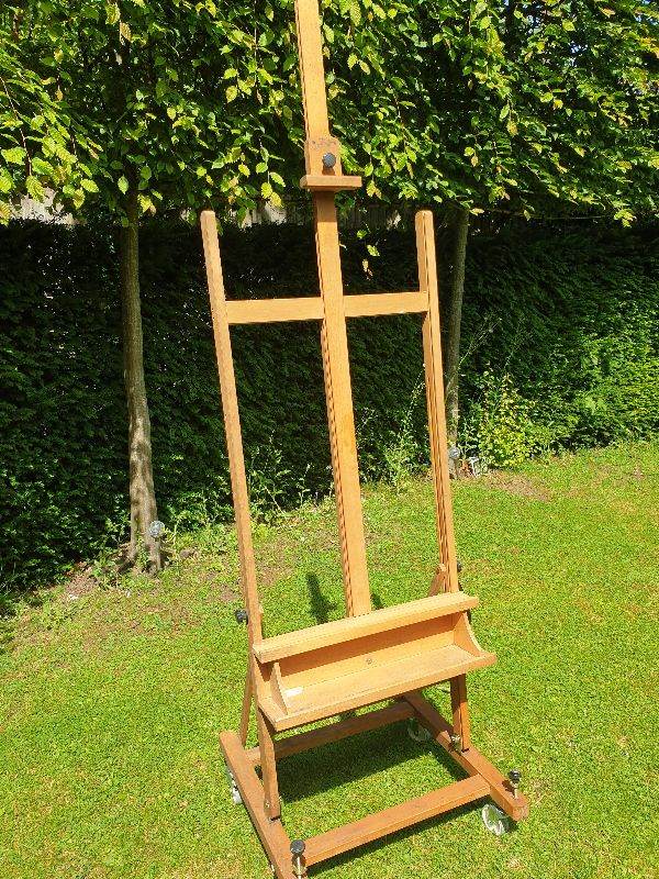 Winsor and  Newton Welland Easel on Wheels – Good Condition