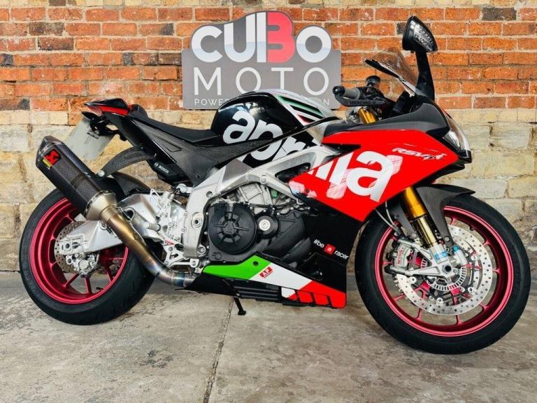 APRILIA RSV4 RF 2016
