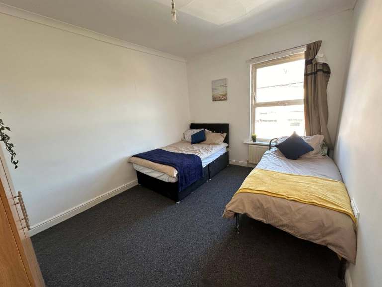 2-Bedroom House for Rent – Comfortable and central location!