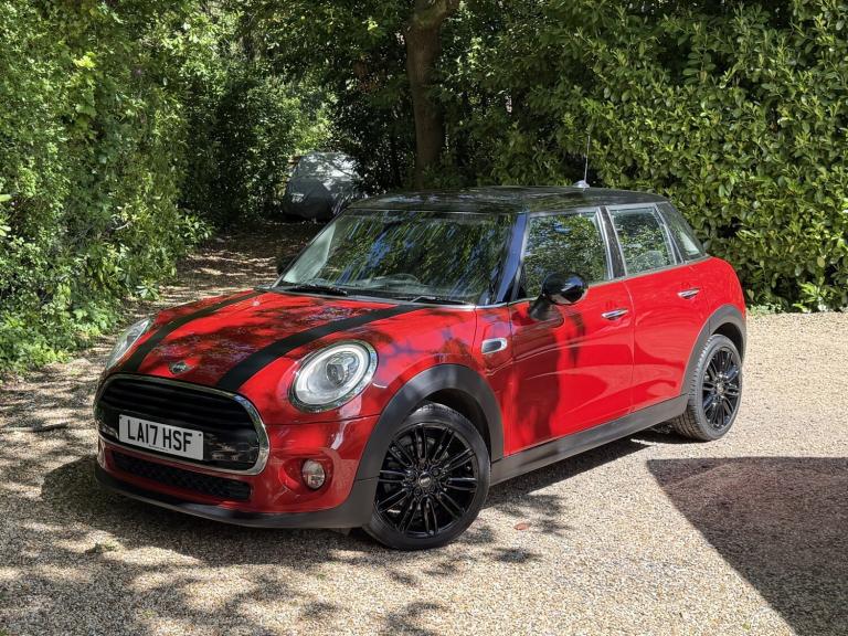 MINI HATCH 1.5 5-Door Hatch Cooper Chili Pack 2017