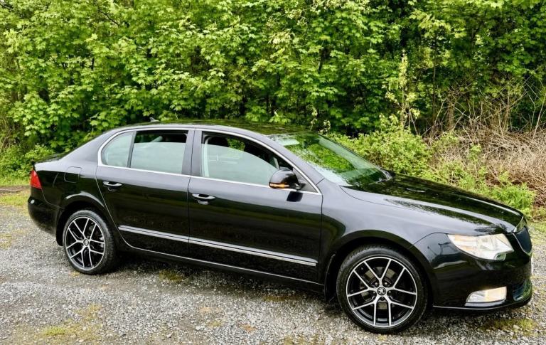 SKODA SUPERB 2.0 TD170*ELEGANCE*ONLY 44K-11SVS-LEATHER-XENON-NAV*What A Find!*