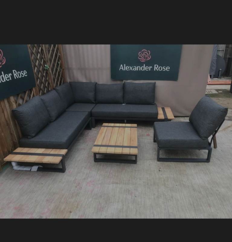 4 seasons outdoors new to clear rrp £4199