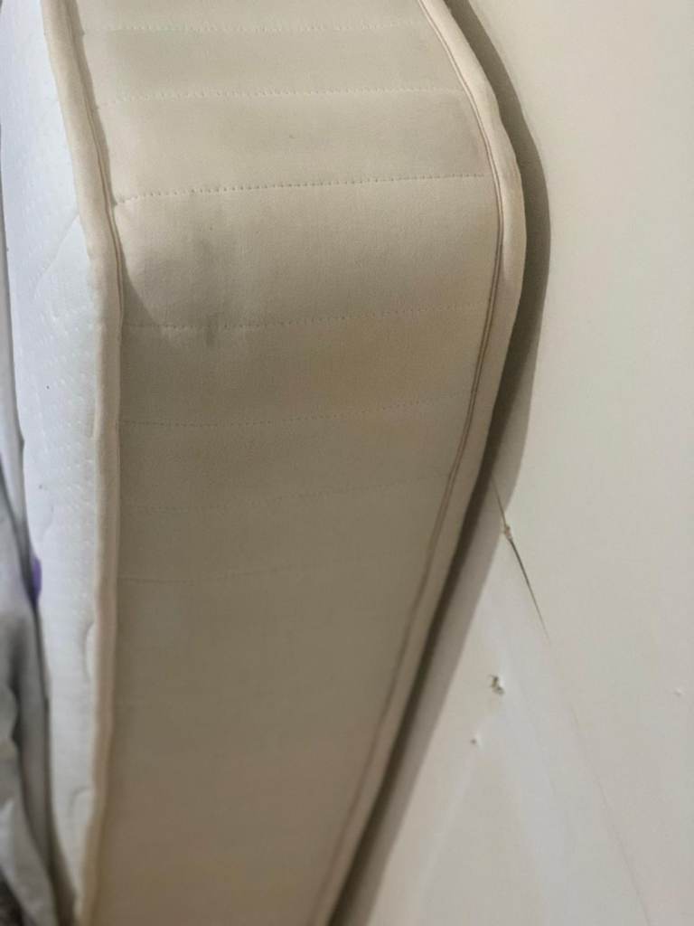 King size and single mattress 