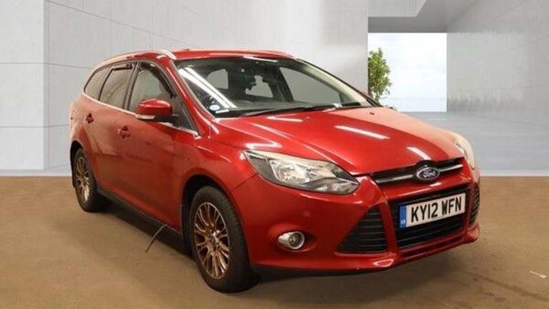FORD FOCUS 1.6 Titanium Powershift Euro 5 5dr (red) 2012