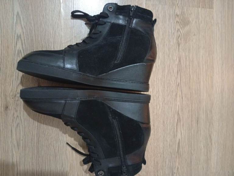 Real leather and suede boots 