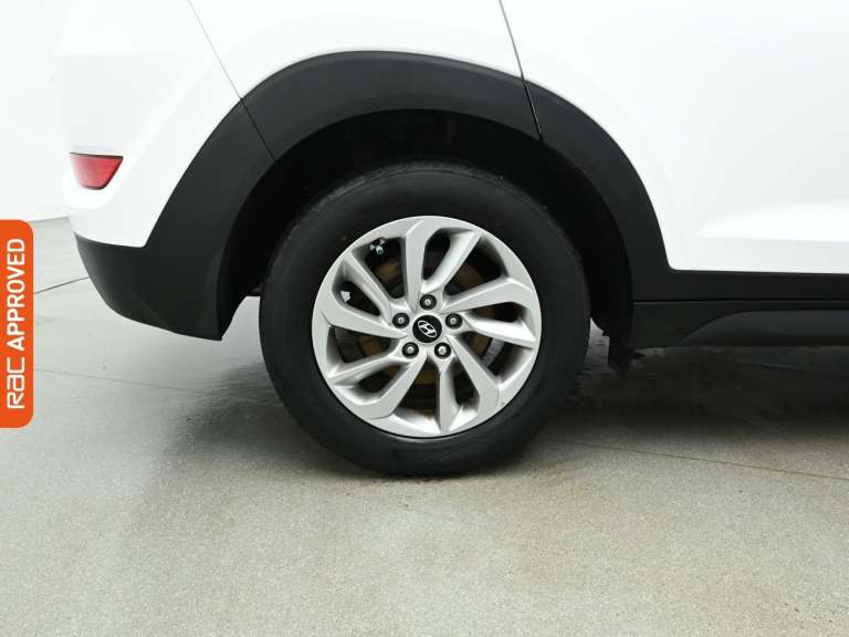 2018 Hyundai TUCSON 1.6 GDi Blue Drive SE Nav 5dr 2WD ESTATE PETROL Manual