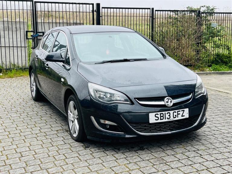 2013 Vauxhall Astra 1.4i 16V SRi 5dr HATCHBACK PETROL Manual