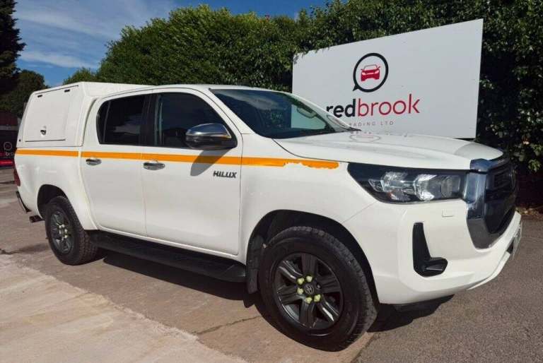2021 Toyota Hilux 2.4 D-4D Icon Pickup Double Cab 4dr Diesel Auto 4WD Euro 6 (s/s) (150 ps) Picku...