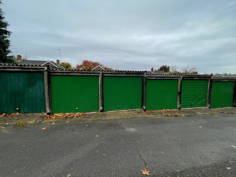 GARAGE TO RENT GRAVESEND, SINGLEWELL RD, DA11 7PT