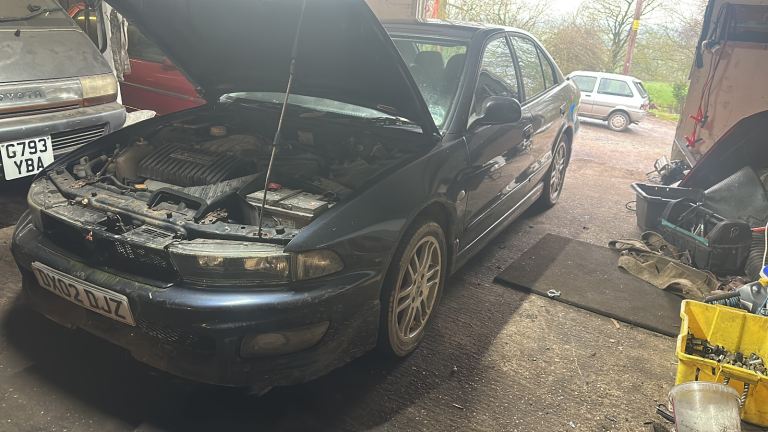 Breaking - Mitsubishi Galant V6 2.5 