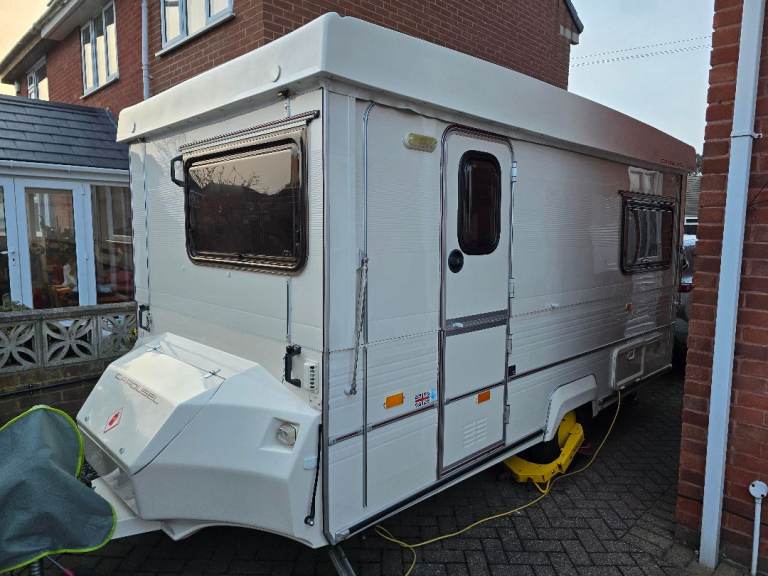 Gobur Clubman Folding Caravan