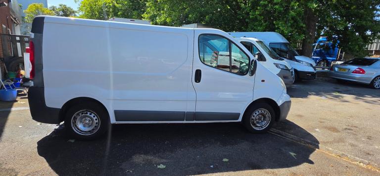 2012 Vauxhall Vivaro 2.0CDTI [115PS] Van 2.7t PANEL VAN DIESEL Manual