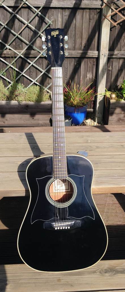 Hondo 11 acoustic 6 string guitar