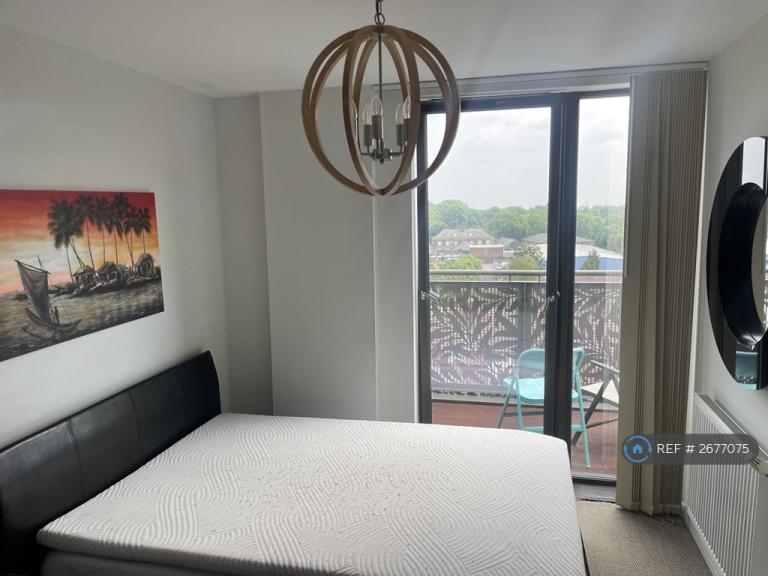 1 bedroom flat in Pandora Court, London, E16 (1 bed) (#2677075)