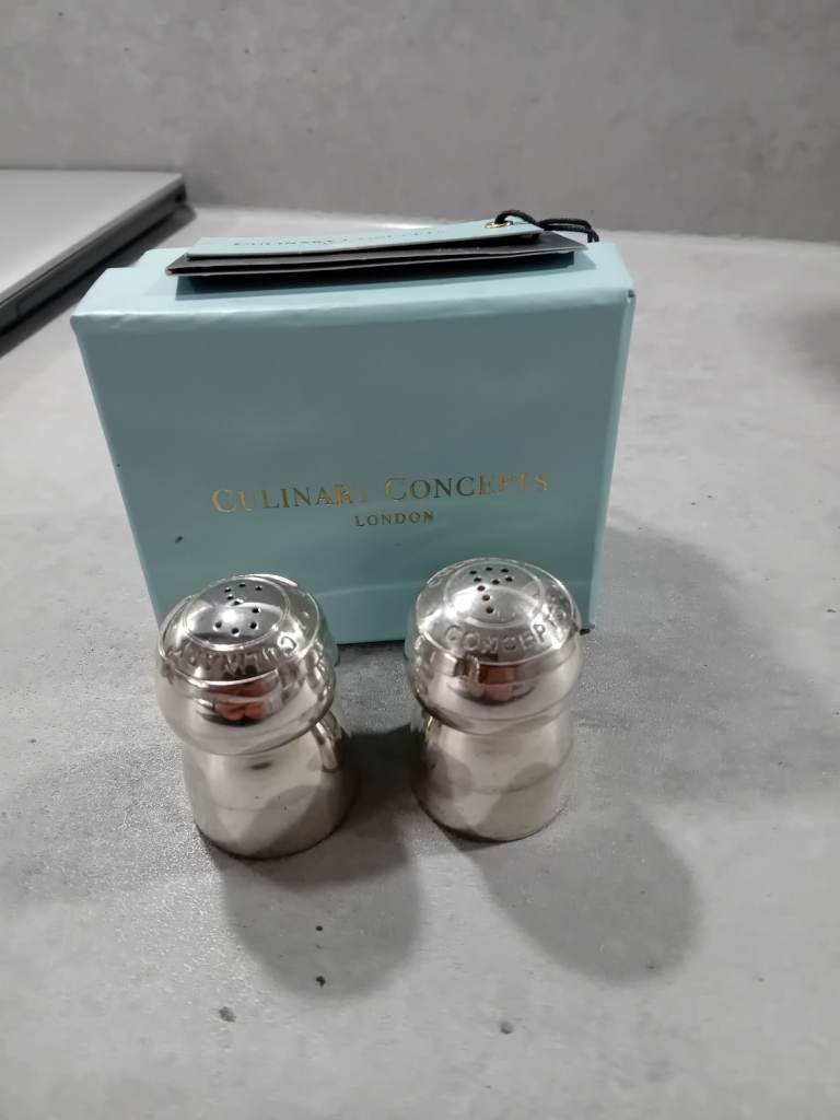 Culinary concepts salt and pepper dispensers 