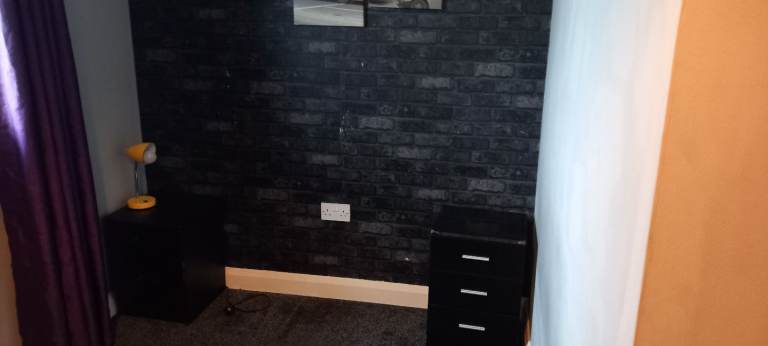 Spacious furnished single/double room in CB4 Orchard Park 