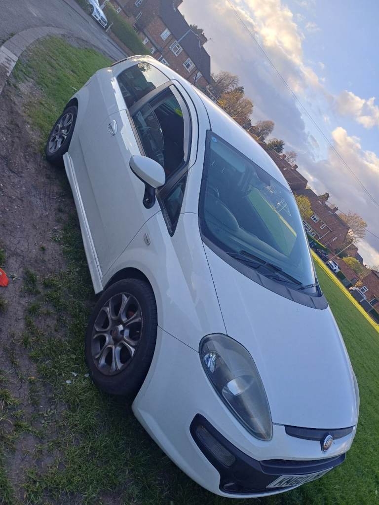 SWAP PUNTO EVO GP 1.4 PETTY MOT MARCH 27 ( CHEAP CAR )