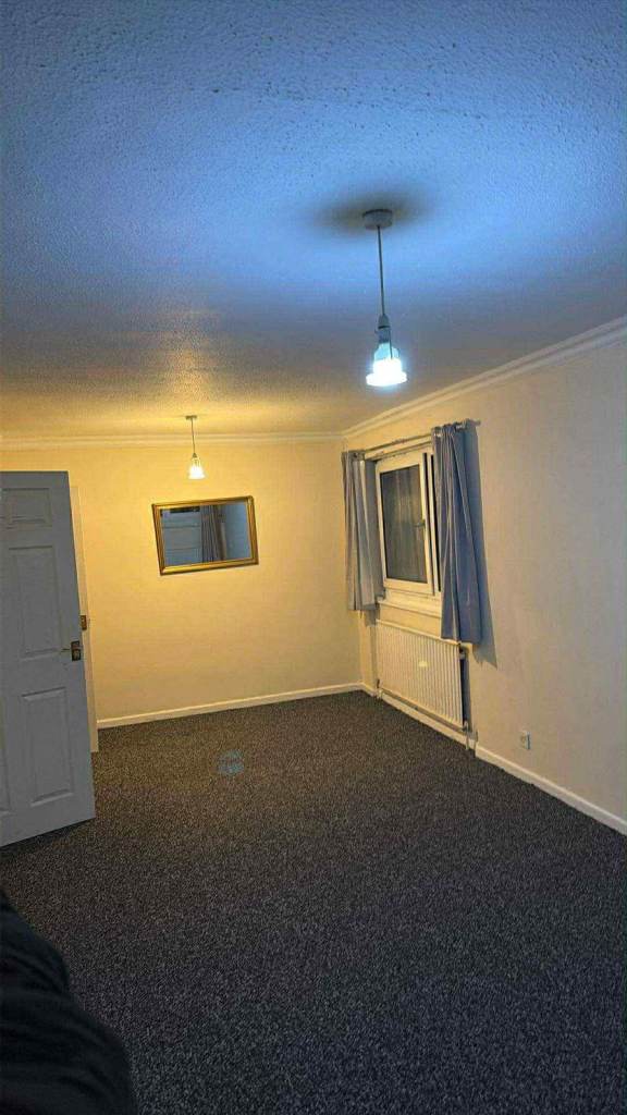 Decorated Unfurnished 2 Bed Flat to Rent in Whitley CV3 - 8 mins drive to Cov City Centre/Train Sta
