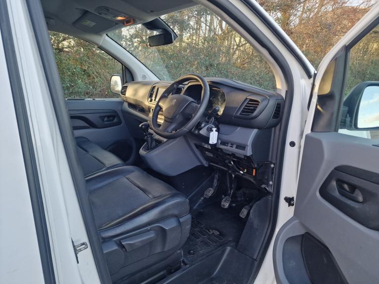2019 Peugeot Expert LWB  114k Miles  Spares Repair  10m MOT  Clean Bodywork