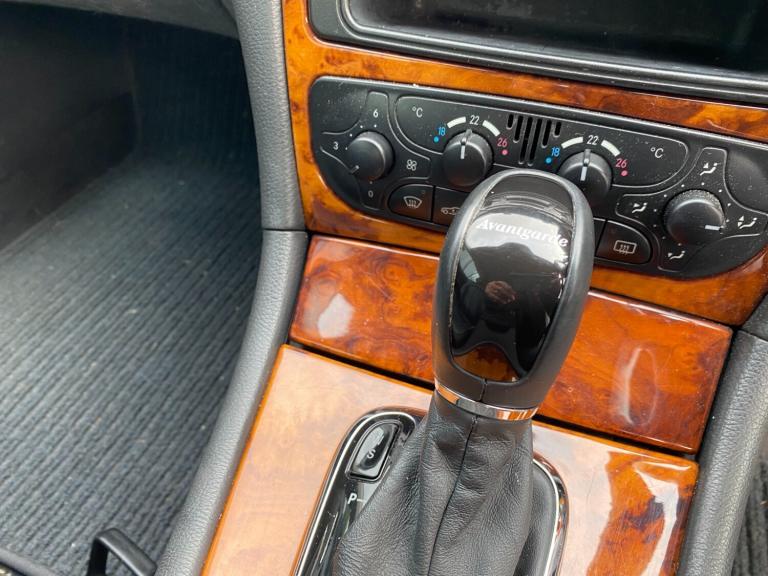 2003 Mercedes-Benz CLK 240 Avantgarde 2dr [2.6] Auto COUPE Petrol Automatic