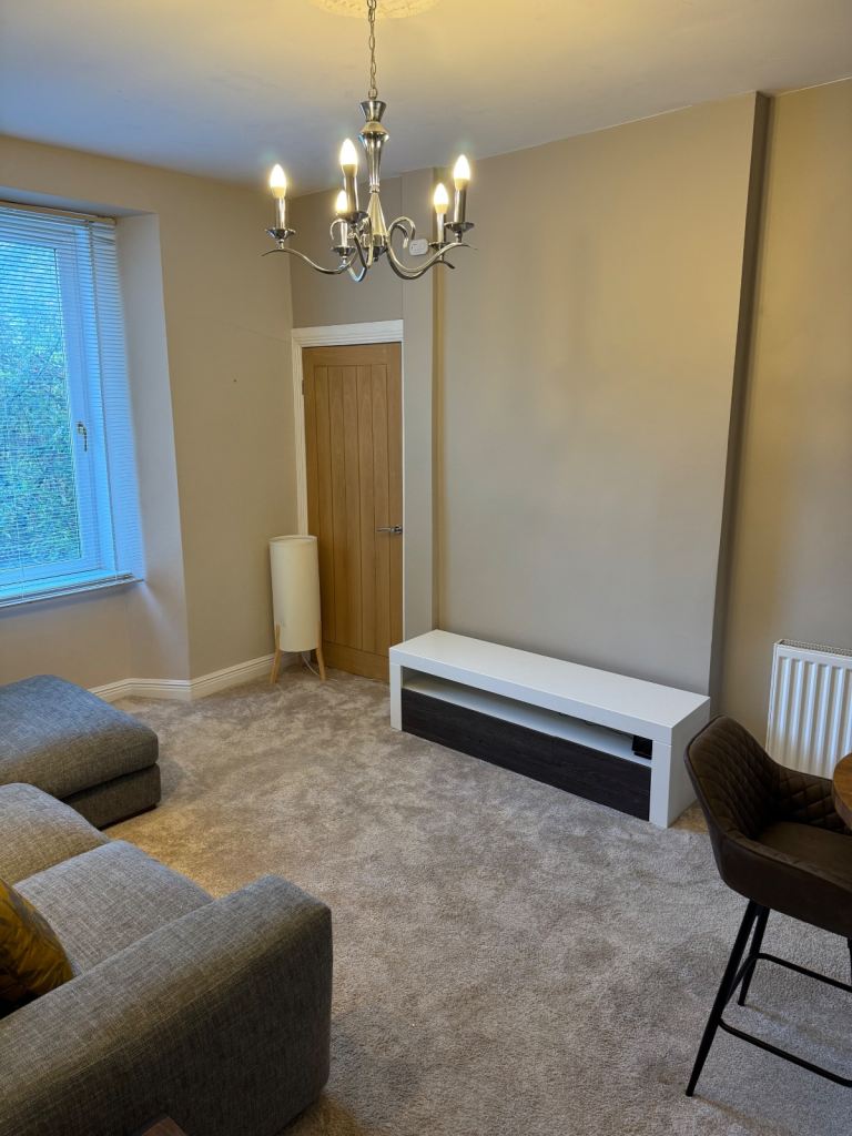 Stunning 1 bed 1 box room with en suite