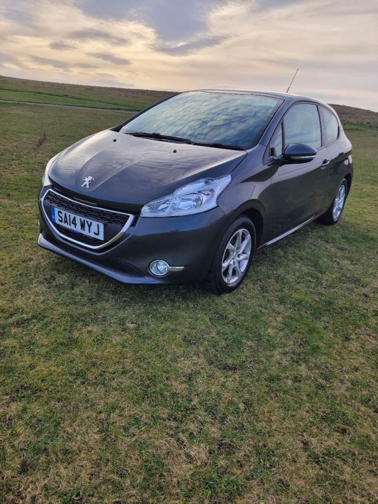 Peugeot, 208, Hatchback, 2014, Manual, 999 (cc), 3 doors