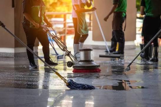 Commercial cleaning/ office cleaning 