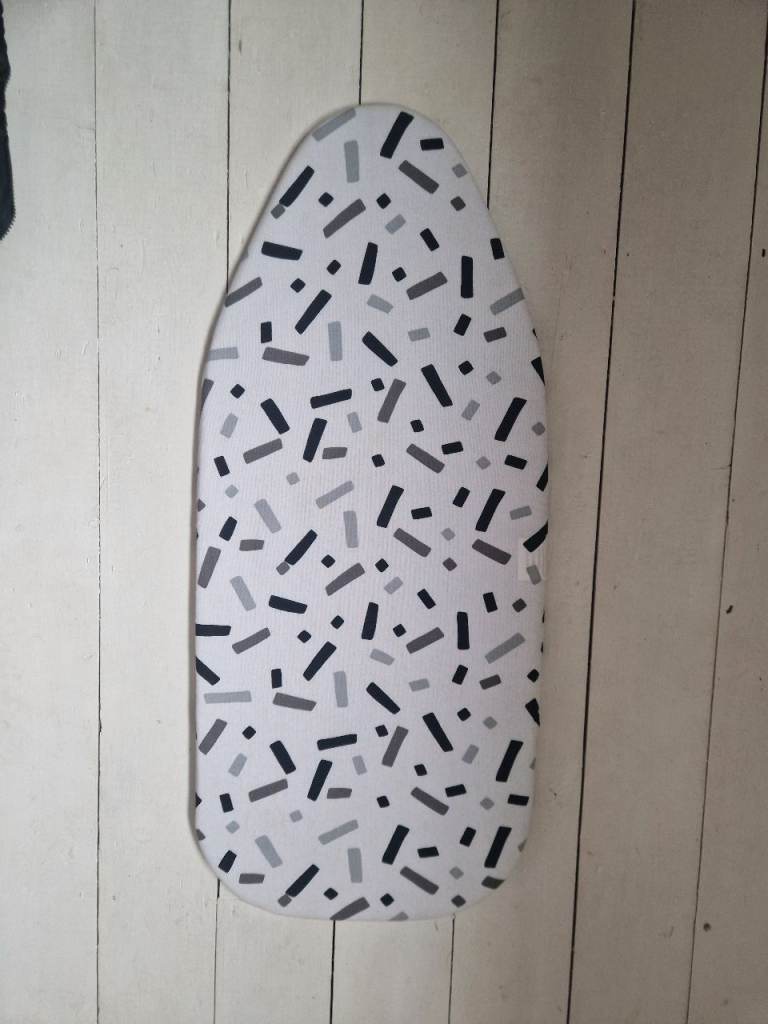 Mini ironing board 