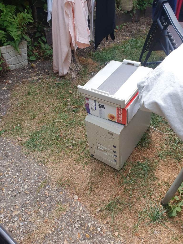 Vintage Desktop PC Tower – Untested