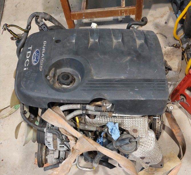 2.5 TDCI Ford Ranger Engine (2007) - Injectors removed