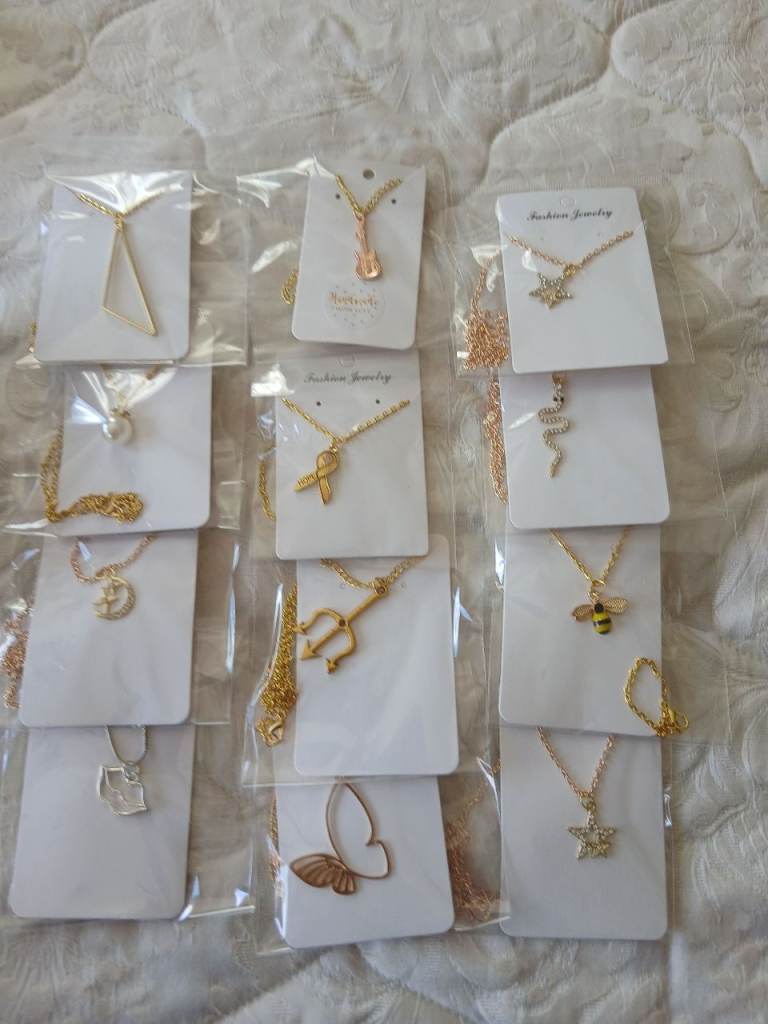 Handmade costume jewellery approx 50 piece 