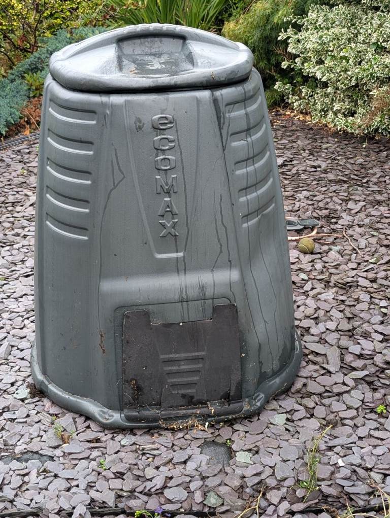 Compost Bins 