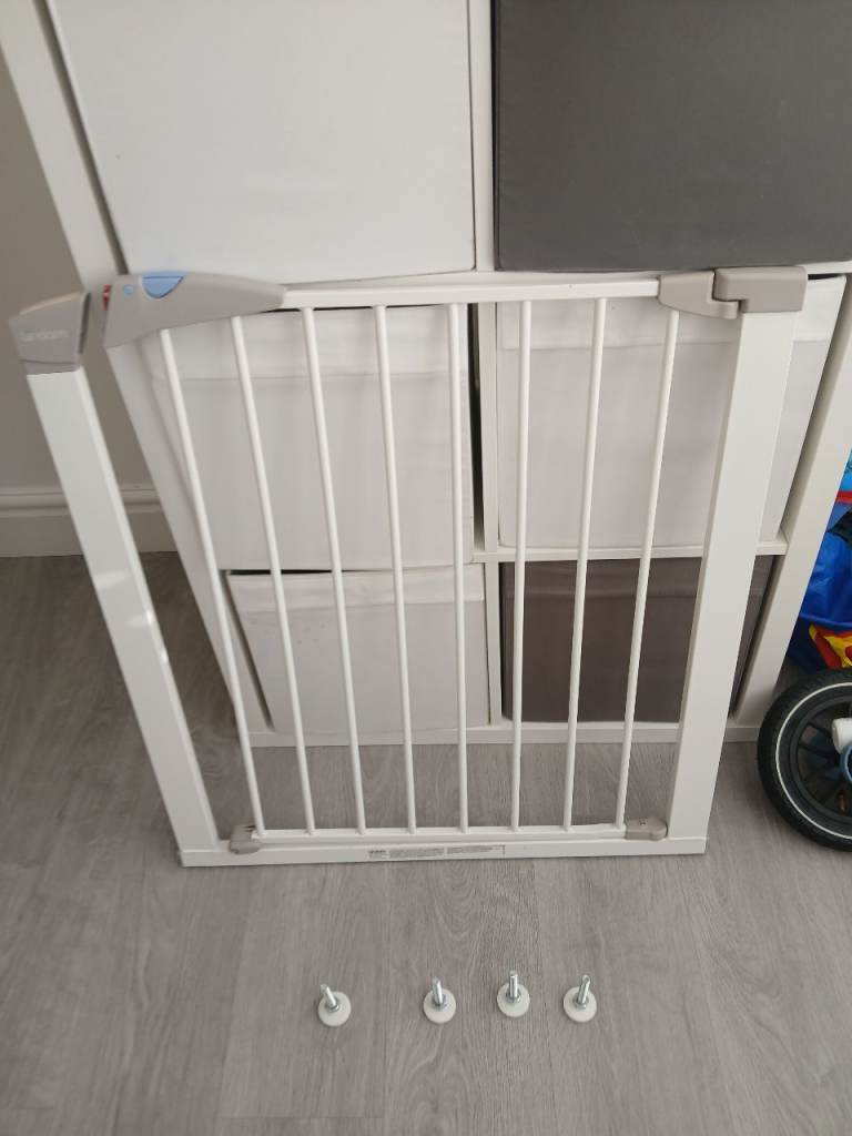 image for Lindam child stairgate