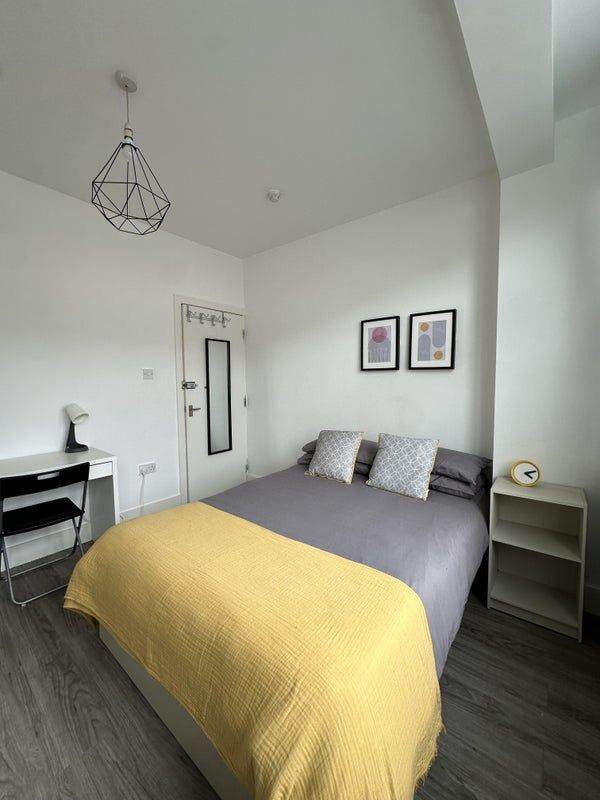 Spacious and Cosy Double Rooms for Rent in - SW16 5BG