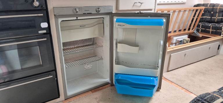 All parts available for DOMETIC RM7291L 3way fridge.