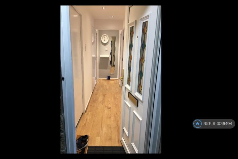 2 bedroom flat in Park Grange Croft, Sheffield, S2 (2 bed) (#3016494)