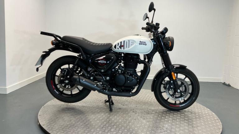 2023 Royal Enfield Hntr 350 Rebel Red (23MY) ROADSTER Petrol Manual