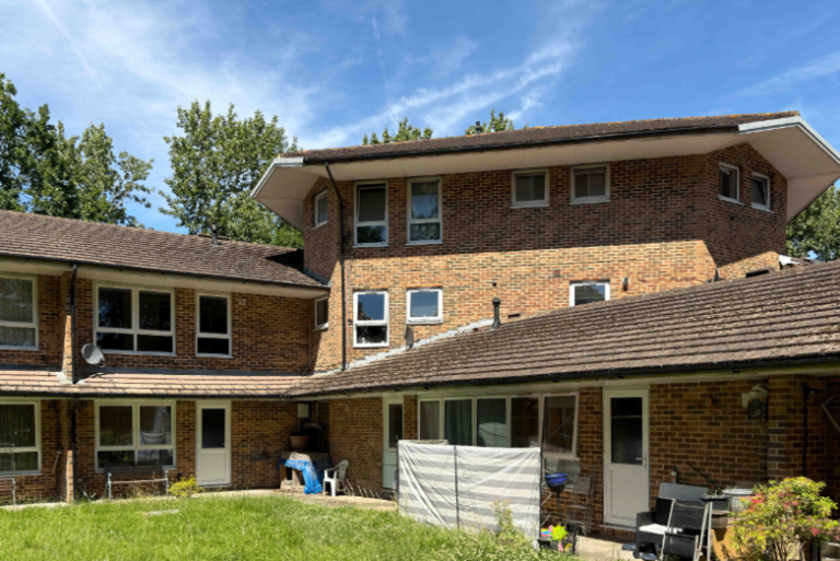 ⭐ BUY-TO-LET OPPORTUNITY -  in Central Crawley, West Sussex. 